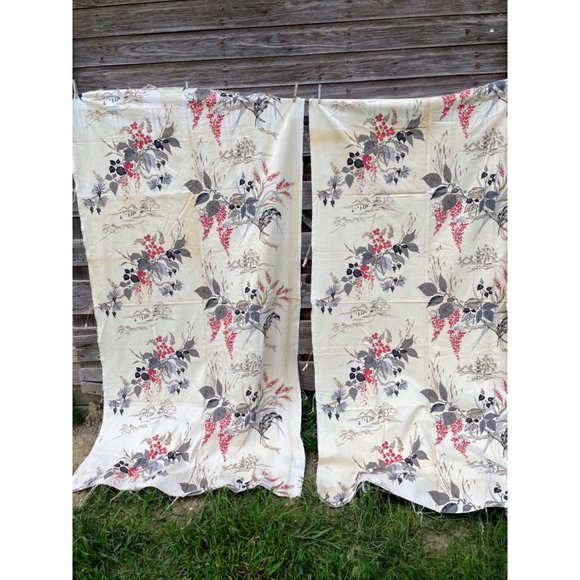 Vintage 1940s Salvaged Barkcloth Curtain Fabric Panels Floral Pagoda Houses - Picture 11 of 16